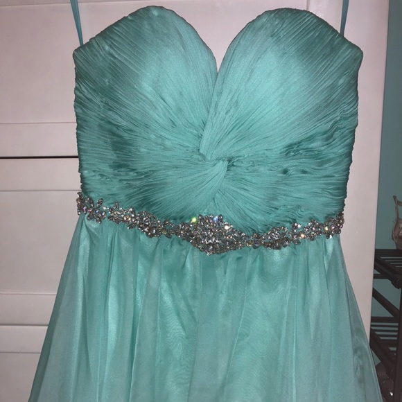 Size 6/8 AQUA Shail K. High-low prom dress - Picture 8 of 8